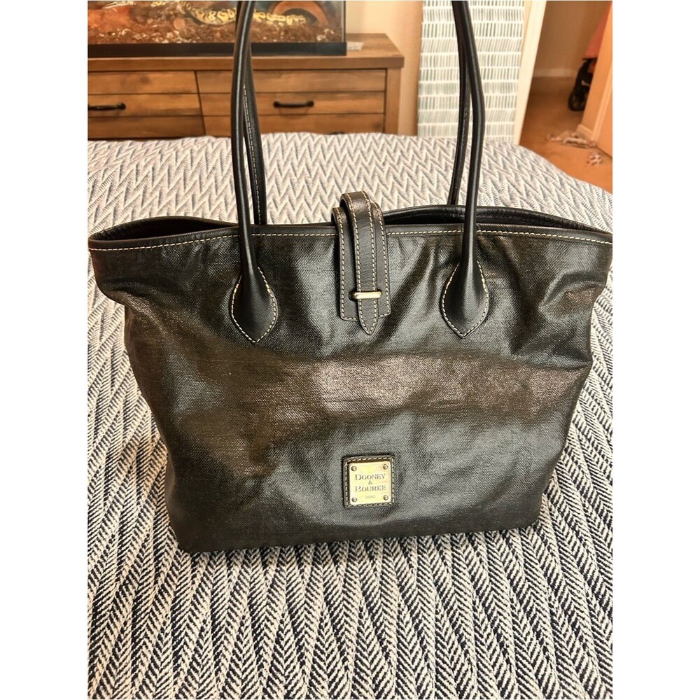 Dooney & Bourke Black w/ red interior Saffiano Tote, work bag, luxury